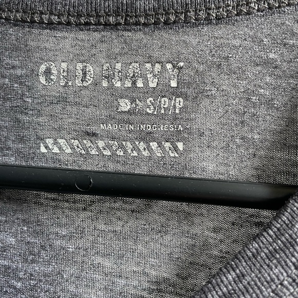 EUC Old Navy Henley T-shirt size small in Heather gray - Picture 3 of 4